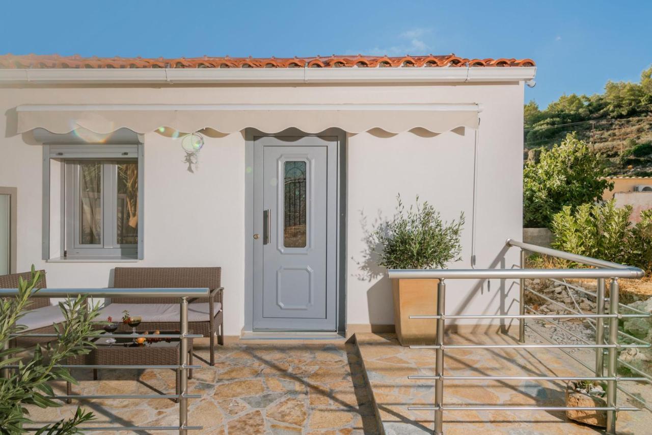 Kokkinos With Pool & Sea View, By Zantewize Aparthotel Skinaria